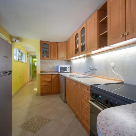 Apartman Lina By Interhome Njivice